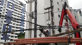 Neoenergia Celpe executando troca de poste em Recife Pernambuco Brazil