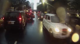 Hundreds of black cabs bring London traffic to a standstill in demonstration