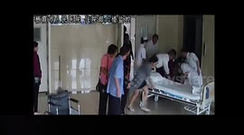 Man collapses in hospital, and nurses spring into action
