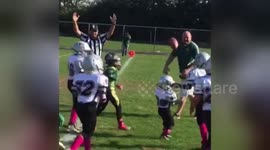 Twins, 6, with Down syndrome score touchdown in American football game