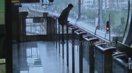 Boy jumps into underground track after having argument with girlfriend