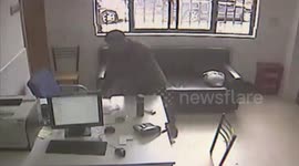 Man steals police officer's phone in police station