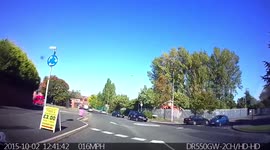 Dangerous overtaking on mini roundabout