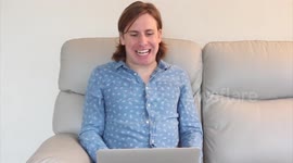 British Youtuber reads out all 281 insults used by Donald Trump on Twitter during his campaign
