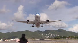Low head on departure from St Maarten