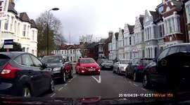 Idiot woman driver in London