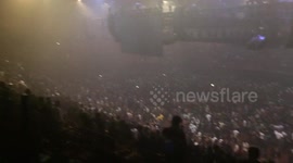 Kanye stops concert mid-song