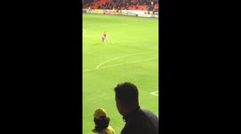 One-legged Dundee United fan chips goalie at half time