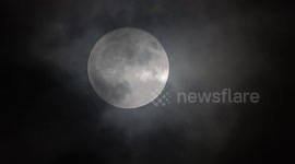 Super moon from Lincolnshire (camcorder)
