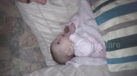 Baby Says 'Hello' At Just Six Weeks Old