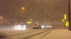 Heavy snow falling in Flagstaff, AZ