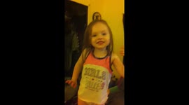 Little girl sings Doc Mcstuffins song
