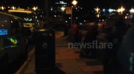 Crowd s  turn up to watch the flood