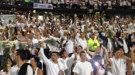 Newsflare Edit - Thousands fill Medellin stadium to honour Chapecoense plane crash victims