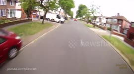 Road Rage Driver SPITS at Cyclist  (warning: swearing)