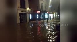Newsflare Edit - Burst Water Main in Angel Islington High St London