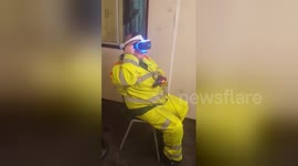 Newsflare Edit - Man freaks out while playing VR horror game for the first time