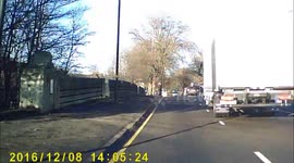 Ford Focus pulling out blind