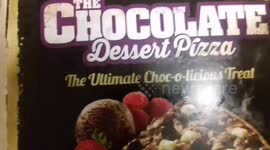 Chocolate Pizza Christmas Treat