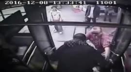 Kind driver carries struggling elderly passenger off bus