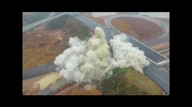 Dramatic bridge demolition in China