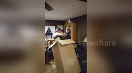 Soldier deployed for two years surprises his mother