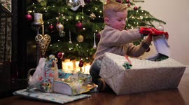Four-year-old boy can finally open Christmas presents thanks to bionic hand