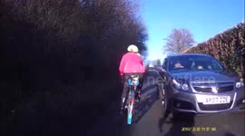 161226 Hadnall AP07 ZZE Silver Vauxhall Vectra Fast and close pass by gesticulating driver