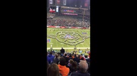 Baylor band with the timely Star Wars #CarrieFisher tribute. #CactusBowl https://t.co/En0o63mXj9
