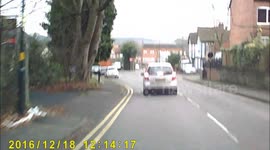 4x4 One way abandoned parking stupidity