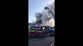 @LondonFire dealing with a big fire in Tottenham #London #tottenham https://t.co/rTZMAeOpuz
