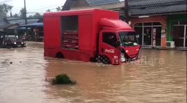 Heavy rains cause severe floods in Thailand
