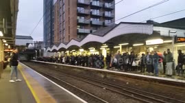 Newsflare Edit - Crowds on the platform at Walthamstow Central