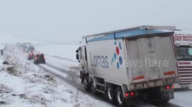 Snow causes chaos on roads