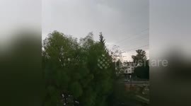 Newsflare Edit - Lightning on a cell phone