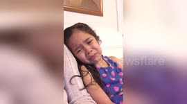 Girl, 6, can't hold tears back during Obama's farewell speech