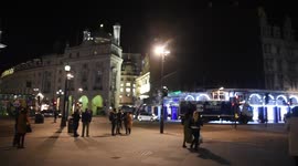 Picadilly Circus in darkness after MASSIVE advertising board is switched off