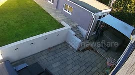 Daft burgler attemps to burgle home of man who runs CCTV firm
