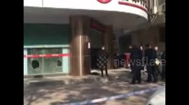 男子带切割机抢银行 触发警报当场被抓