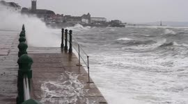 Spectacular waves as Storm hits the South West