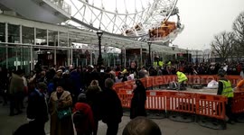 London Eye tourism misery long queue