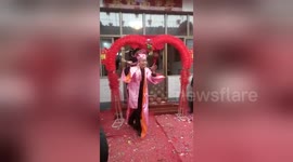 Groom's dad gives hilarious dance performance at wedding