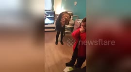 Siblings meet baby brother after he spent three months in hospital