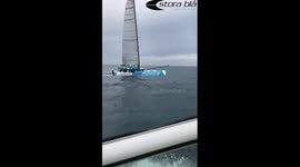 M32 Record Attempt crash Mast sailing fail