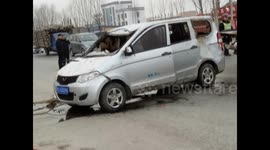 河南濮阳一面包车翻入河沟 车上8人全部死亡