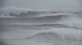 Big Monday - Surfing big waves with Garrett McNamara and friends