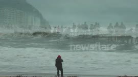 Stunning waves on the Basque coast-Impresionante oleaje en la costa vasca
