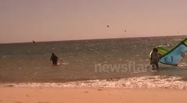 Cometa Tarifa VID 2013 08 15 - kite surfing