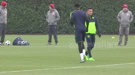 Sanchez trains ahead of Bayern v Arsenal