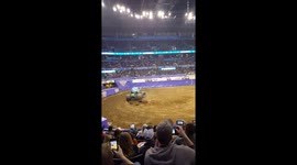 stinger loses his tail in OKC